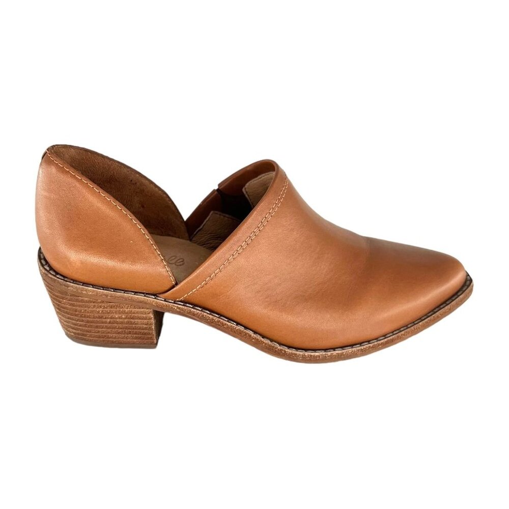 Madewell Brady Block Heel Bootie In English Saddle Leather | 6.5 - Picture 2 of 11